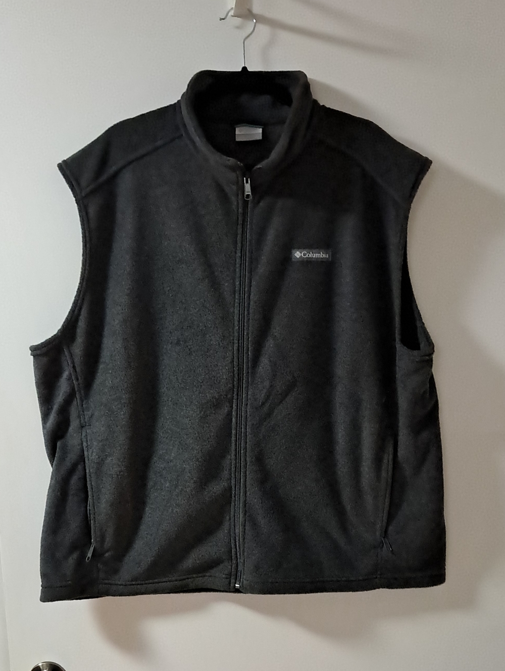 Columbia Men's Dark Heather Charcoal Fleece Vest - Full Zip